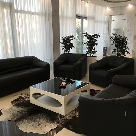 Ascua Hotel 3*