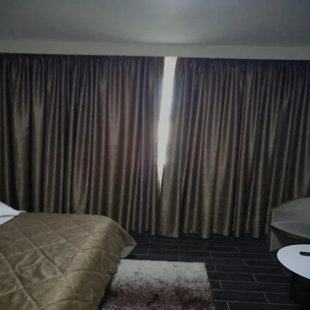 Hotel Ascua 3*