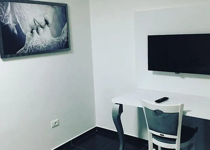 Hotel Ascua Vasqarr