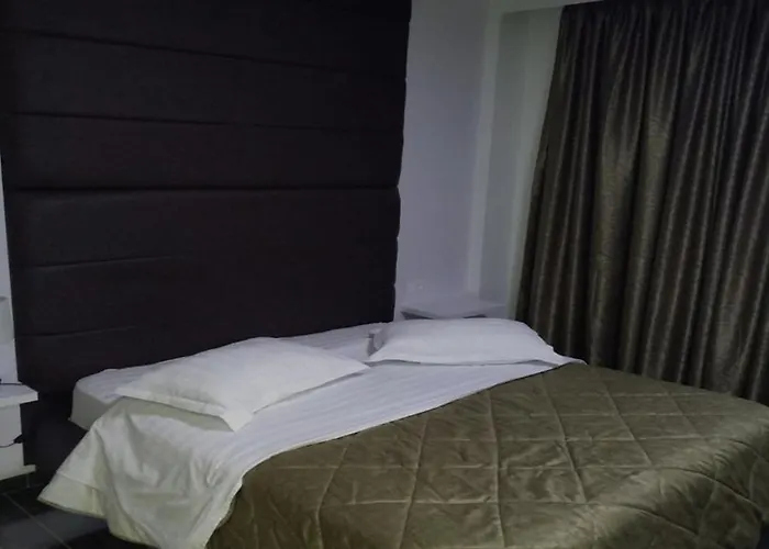 Ascua Hotel 3*