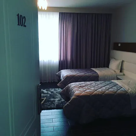 Ascua Hotel 3*